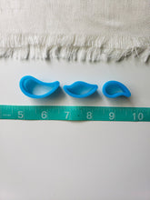 Load image into Gallery viewer, Tear Drop Trio Set | Floral Cutter