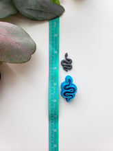 Load image into Gallery viewer, Snake | Cutter