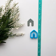 Load image into Gallery viewer, Thalia Arch | Clay Cutter | Scallop Arch