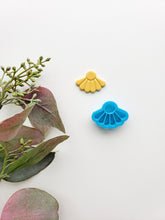 Load image into Gallery viewer, Half Daisy | Floral Clay Cutter