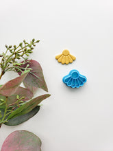 Load image into Gallery viewer, Half Daisy | Floral Clay Cutter