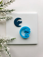 Load image into Gallery viewer, Howling Wolf Set | Fall Clay Cutter