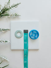Load image into Gallery viewer, Wreath | Christmas Clay Cutter