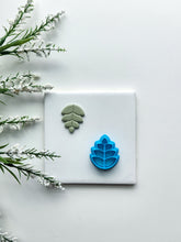 Load image into Gallery viewer, Leaf'n | Floral Polymer Clay Cutter