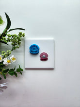 Load image into Gallery viewer, Clam & Pearl | Beach Polymer Clay Cutter