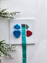 Load image into Gallery viewer, Strawb &amp; Leaf Set | Fruit Polymer Clay Cutter
